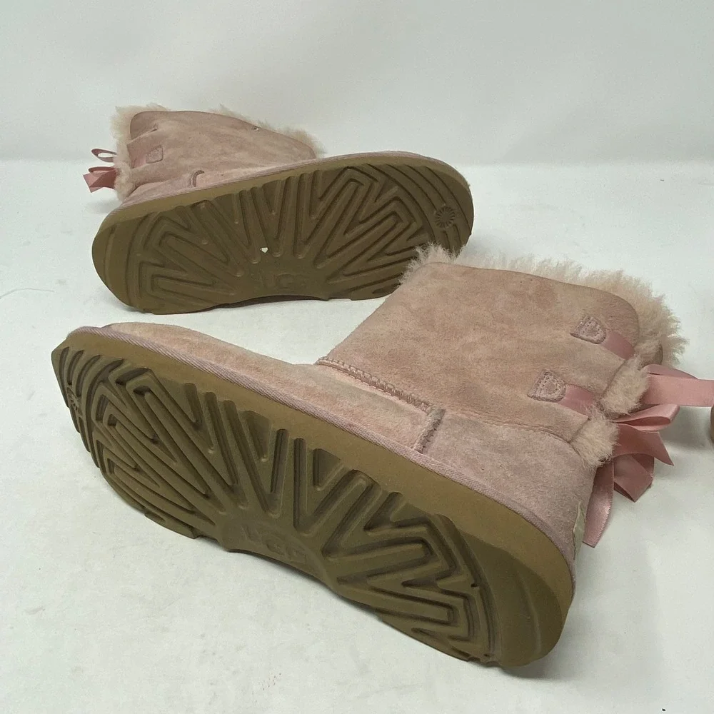 UGG Bailey Bow II Pink Suede Sheepskin Boots 1017394K Girls 5 Mens 5 Womens 7